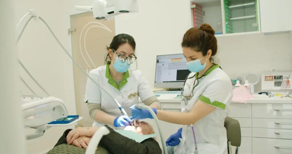 kwetsbare-delftenaren-op-Tandartsdag-Delft-2024-1024x540